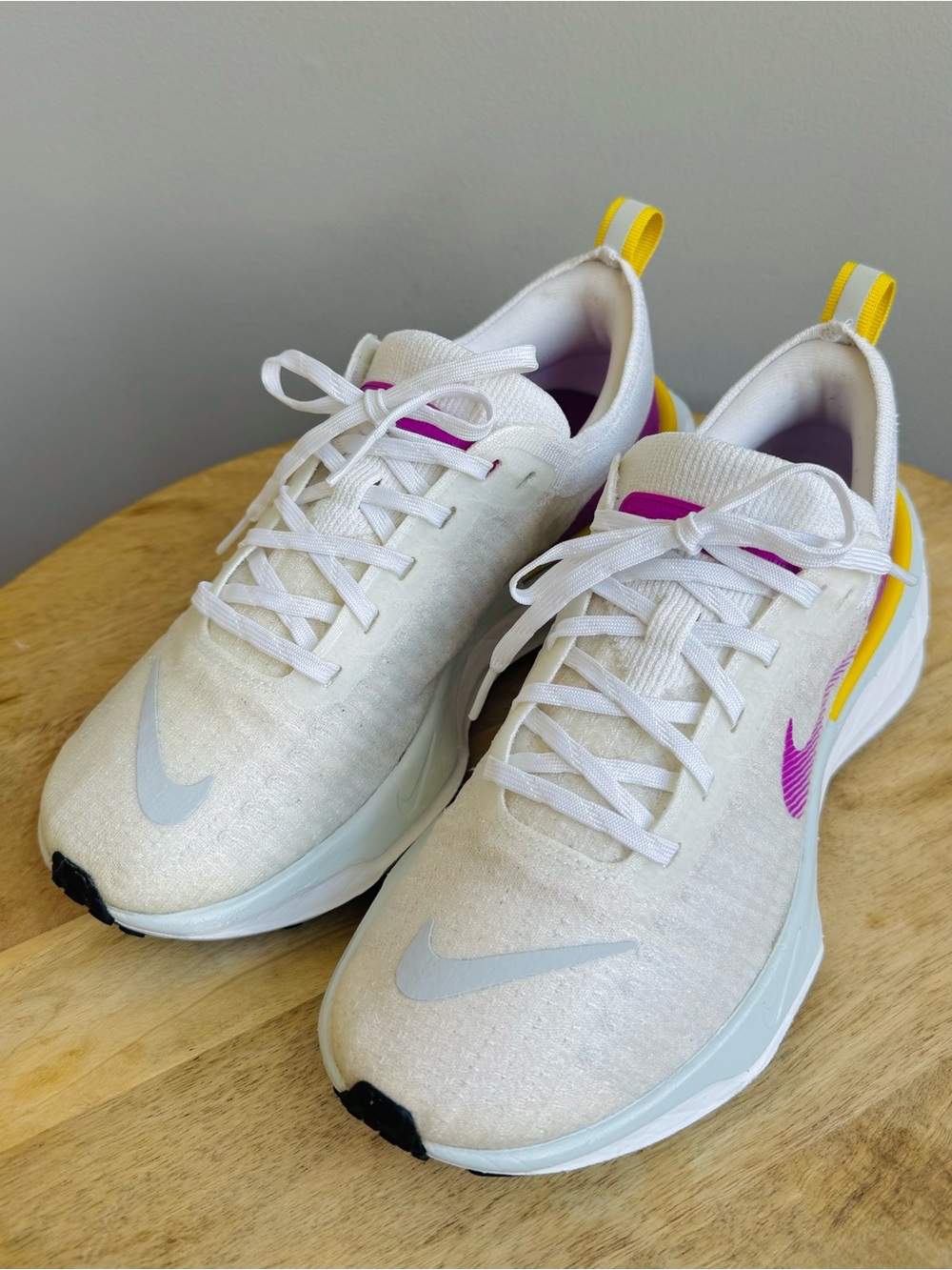 Nike ZoomX Invincible 3 White Vivid Purple Women's Size 9.5 DR2660-101 Running - Picture 4 of 12